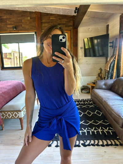 short mariposa algodón azul rey